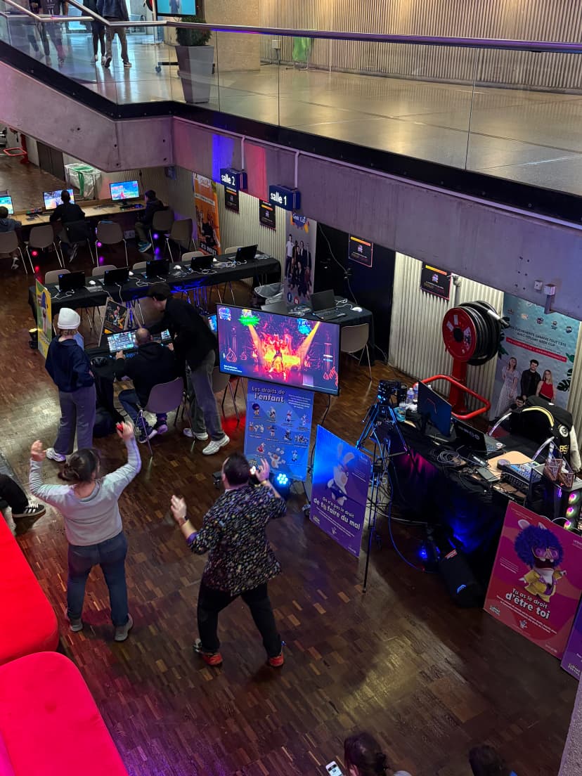 Ambiance de la salle lors des Valorant Series à la Cité des Sciences 2025
